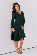 Load image into Gallery viewer, Parker Emerald Long Sleeve Pleated Knit Midi Dress