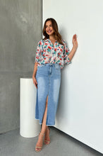 Load image into Gallery viewer, Bella Light Wash Split Front Denim Midi Skirt