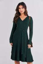 Load image into Gallery viewer, Parker Emerald Long Sleeve Pleated Knit Midi Dress