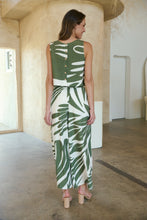 Load image into Gallery viewer, Deja Green/White BOLD Print Pants - Part of a set