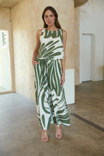 Load image into Gallery viewer, Deja Green/White BOLD Print Pants - Part of a set