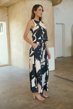 Load image into Gallery viewer, Deja Black/Cream BOLD Print Pants - Part of a set