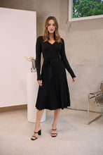 Load image into Gallery viewer, Parker Black Long Sleeve Pleated Knit Midi Dress