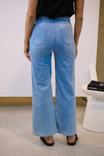 Load image into Gallery viewer, Chambray Denim Wide Leg Pocket Front Mum Jeans