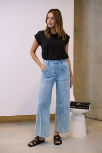 Light Wash Square Pocket Denim Wide Leg Mum Jeans