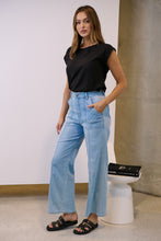 Load image into Gallery viewer, Light Wash Square Pocket Denim Wide Leg Mum Jeans