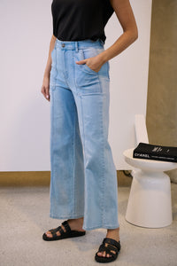 Light Wash Square Pocket Denim Wide Leg Mum Jeans