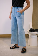 Load image into Gallery viewer, Light Wash Square Pocket Denim Wide Leg Mum Jeans