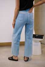 Load image into Gallery viewer, Light Wash Square Pocket Denim Wide Leg Mum Jeans