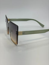 Load image into Gallery viewer, Mika Reflective Mirror Sunglasses