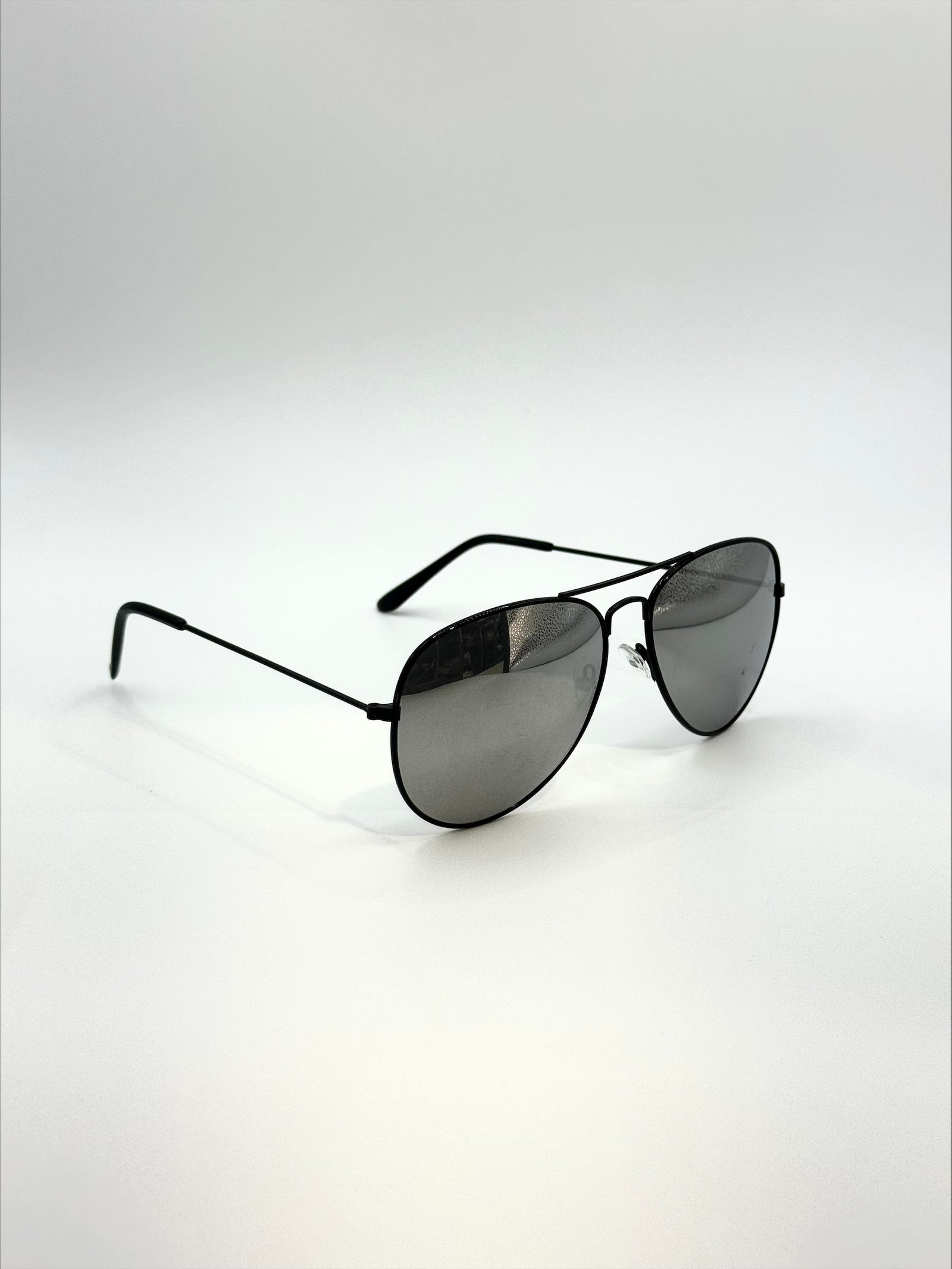 Lee Black/Silver Mirror Tint Sunglasses