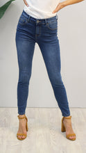 Load image into Gallery viewer, Basic Blue Denim Skinny Jean