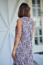 Load image into Gallery viewer, Xenia Pink Animal Print Pocket Front Dress
